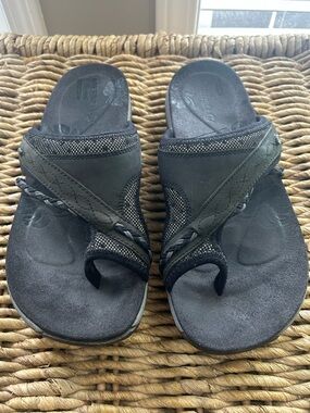 Merrell Women’s Black/Grey Form Air Cushion Sandals Size 9